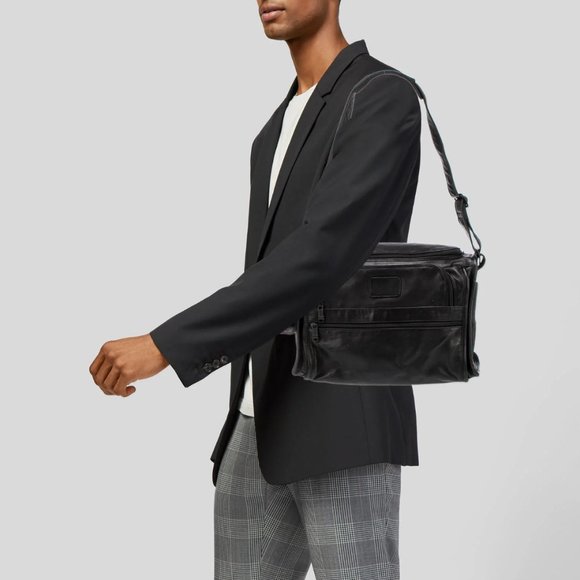 Tumi Bags Vintage Tumi Black Leather Messenger Bag Poshmark